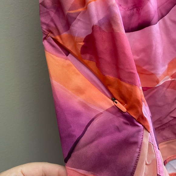 Athleta Women’s Mesh Racer 4” shorts watercolor print - Picture 2 of 6